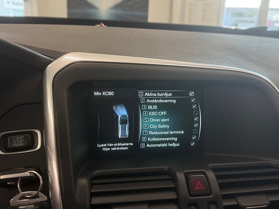Volvo XC60 13 of 18