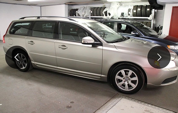 Volvo V70 2 of 11