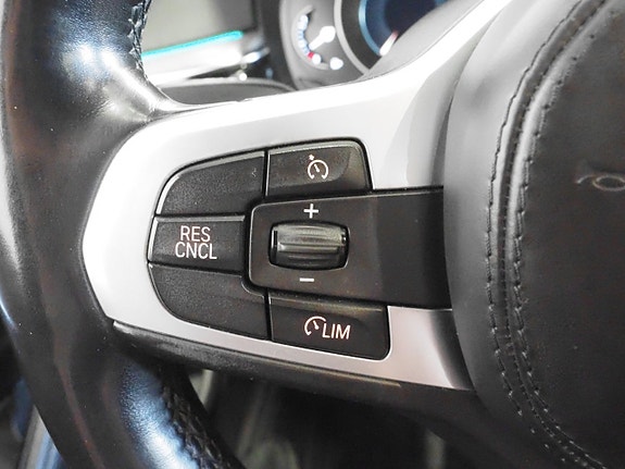 BMW 530e 18 of 19