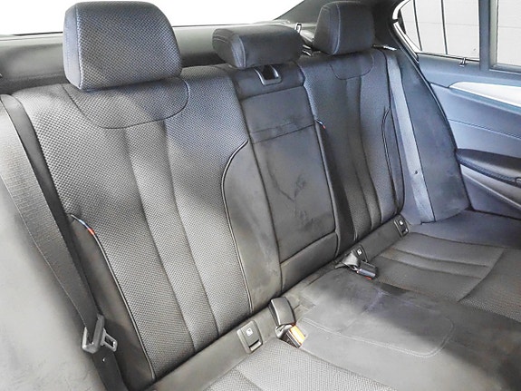 BMW 530e 11 of 19