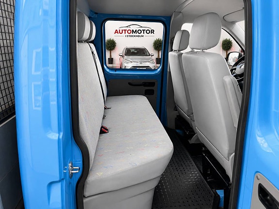 Volkswagen Transporter 9 of 17