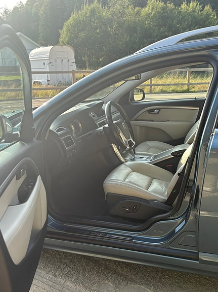 Volvo V70 5 of 9