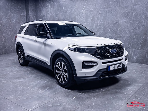 Ford Explorer 9 of 30