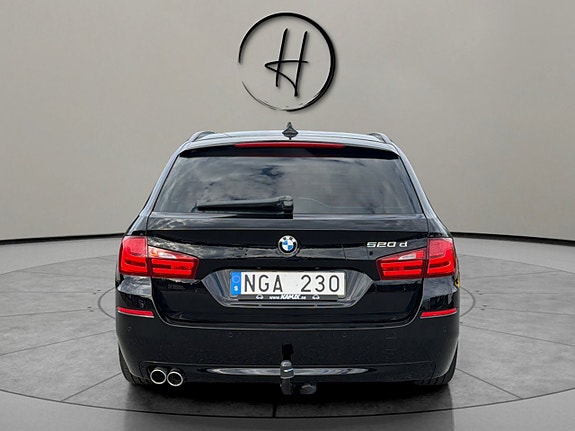 BMW 520d 4 of 30
