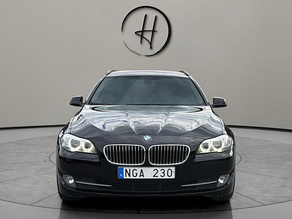 BMW 520d 3 of 30