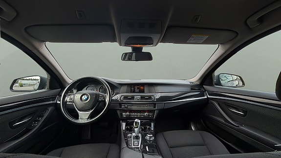 BMW 520d 10 of 30