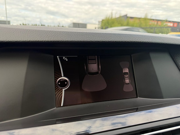 BMW 520d 27 of 30