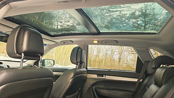 Kia Sorento 12 of 20