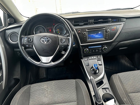 Toyota Auris 9 of 14