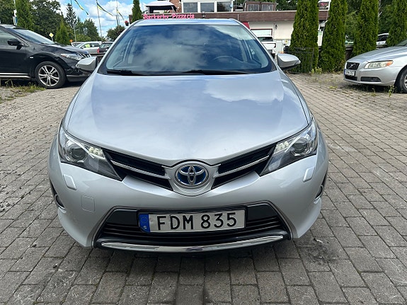 Toyota Auris 3 of 14