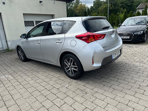 Toyota Auris 4 of 14
