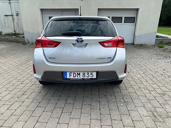 Toyota Auris 5 of 14