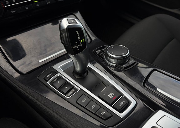 BMW 520d 12 of 30