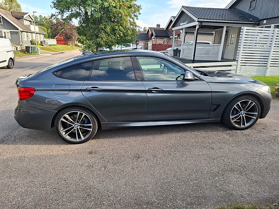 BMW 320d 3 of 6