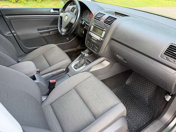 Volkswagen Golf V 6 of 9