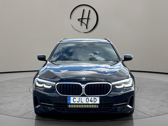 BMW 530e 3 of 24