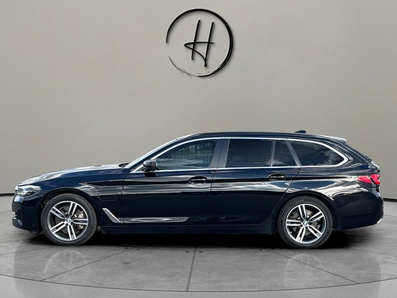 BMW 530e 5 of 24