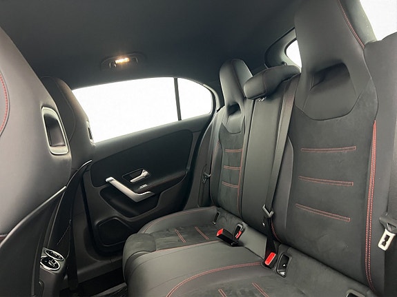 Mercedes-Benz CLA250 e 16 of 30