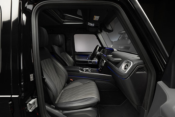 Mercedes-Benz G500 11 of 21