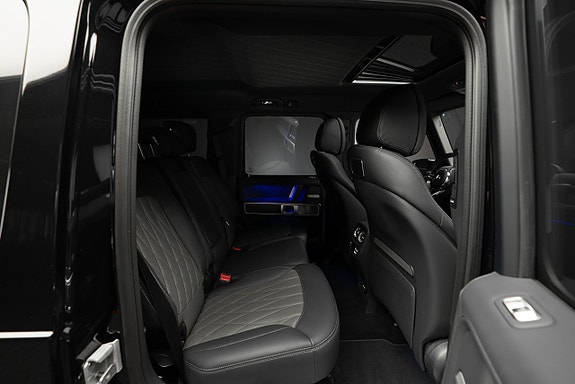 Mercedes-Benz G500 12 of 21