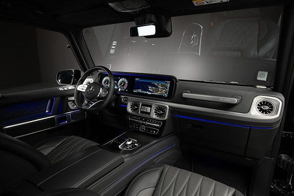 Mercedes-Benz G500 8 of 21