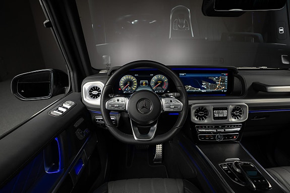Mercedes-Benz G500 18 of 21