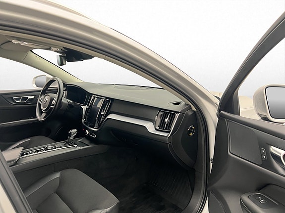 Volvo V60 17 of 30