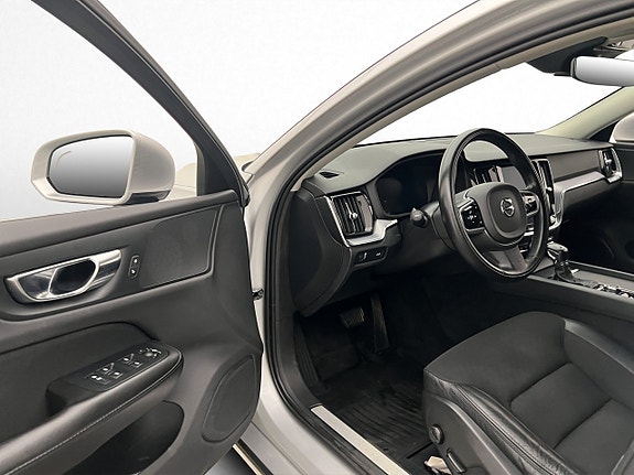 Volvo V60 12 of 30
