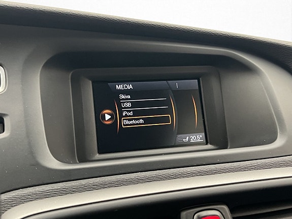 Volvo V40 Cross Country 20 of 30