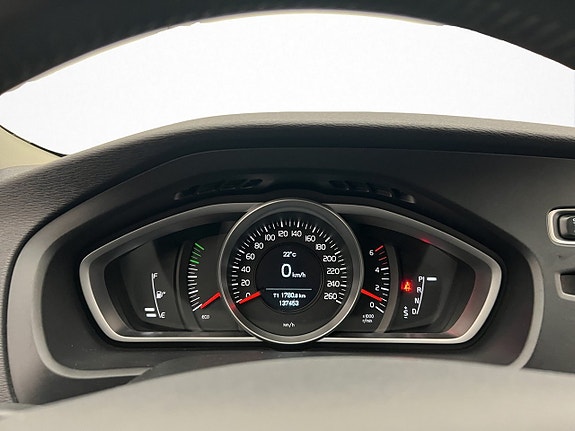 Volvo V40 Cross Country 17 of 30