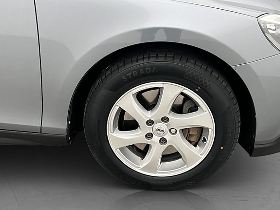 Volvo V40 Cross Country 30 of 30