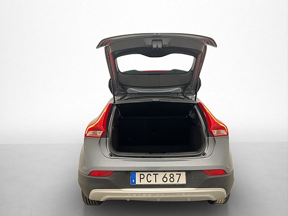 Volvo V40 Cross Country 26 of 30