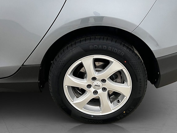Volvo V40 Cross Country 28 of 30