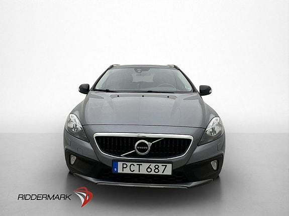 Volvo V40 Cross Country 2 of 30