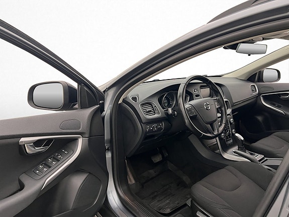 Volvo V40 Cross Country 10 of 30