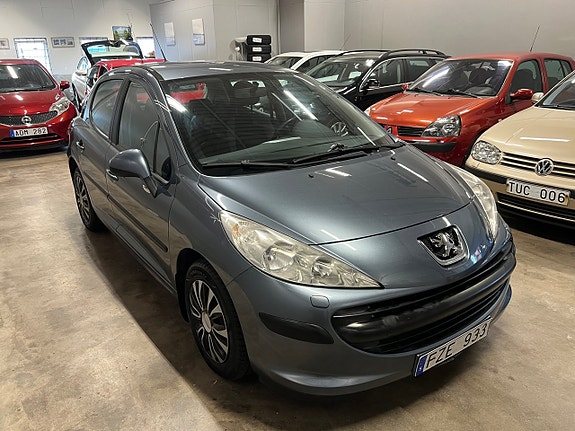 Peugeot 207 3 of 21
