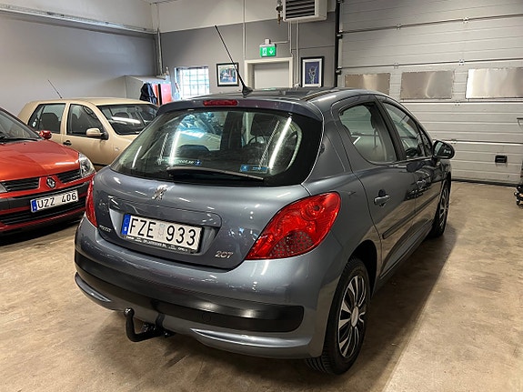 Peugeot 207 10 of 21