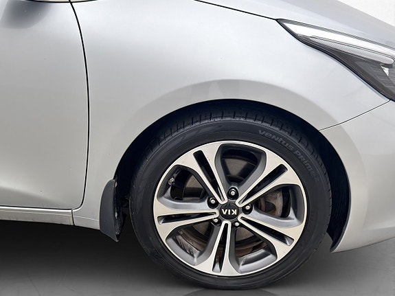 Kia Ceed 9 of 25