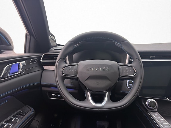 Lynk & Co 01 14 of 30