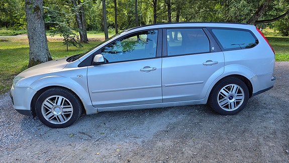 Ford Focus 3 of 4