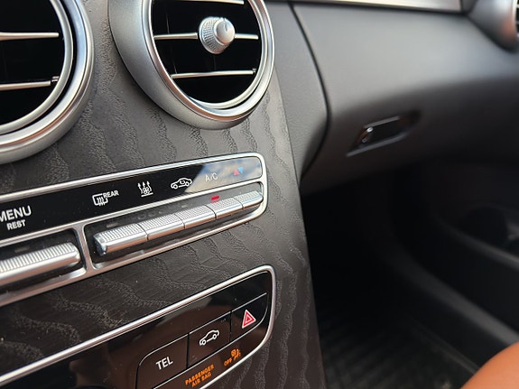 Mercedes-Benz C300 17 of 18