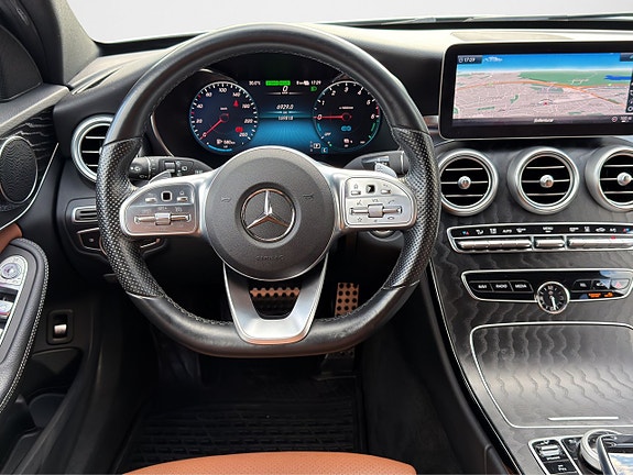 Mercedes-Benz C300 9 of 18