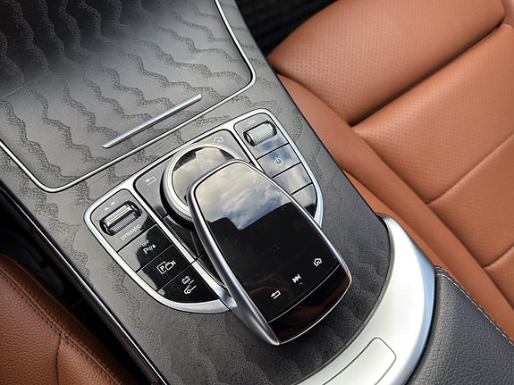 Mercedes-Benz C300 18 of 18