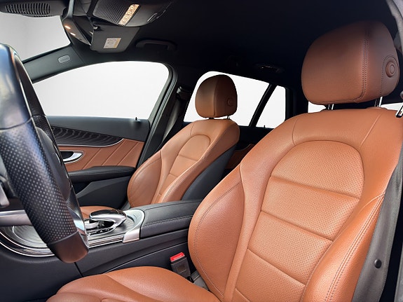 Mercedes-Benz C300 12 of 18