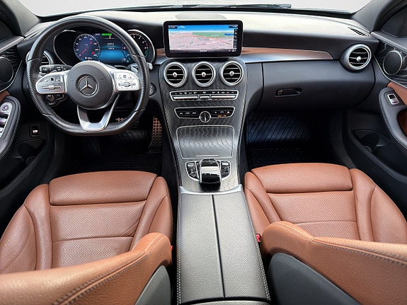 Mercedes-Benz C300 10 of 18