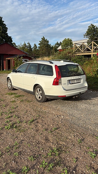Volvo V50 3 of 8