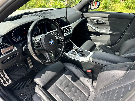 BMW 330e 7 of 8