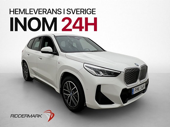 BMW iX1 4 of 30