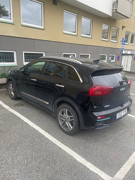 Kia e-Niro 2 of 11