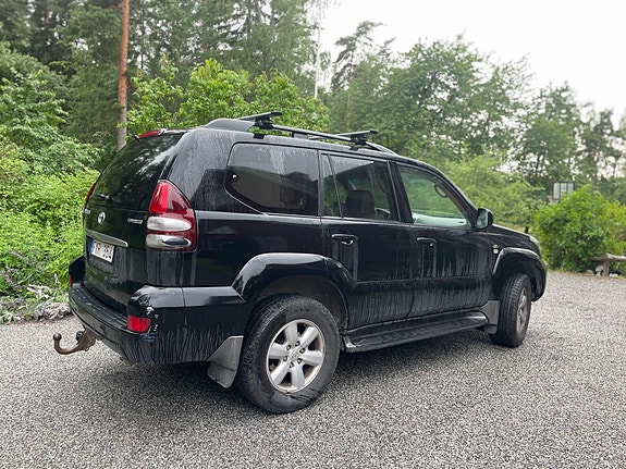 Toyota Land Cruiser 6 of 14